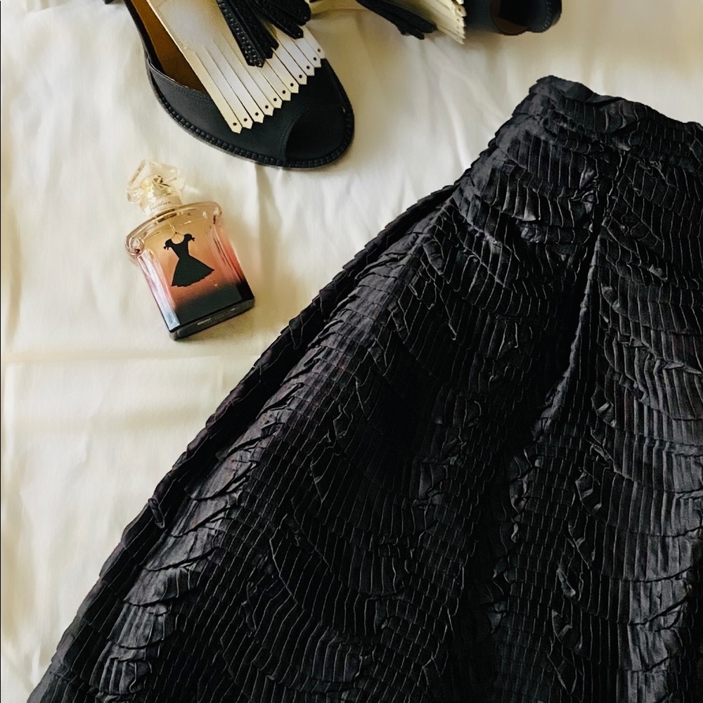 Black scalloped skirt